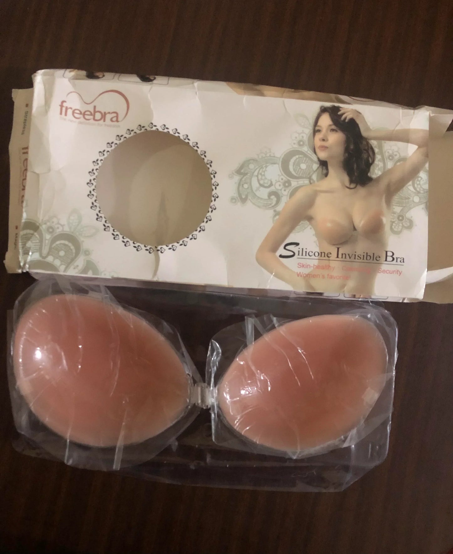 FawaQa Soft Women Self-Sticky Invisible Bra